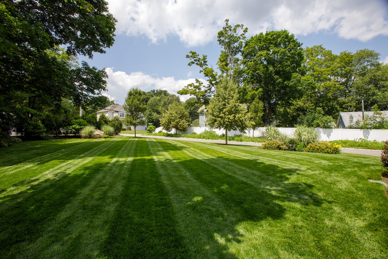 landscaper easton ma